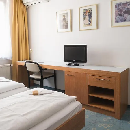 Hotell Dom-Hotel 4*