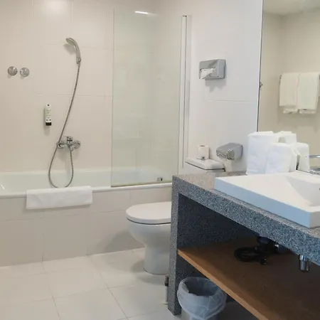 فندق دوم 4*