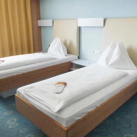 Dom-Hotel Hotell 4*