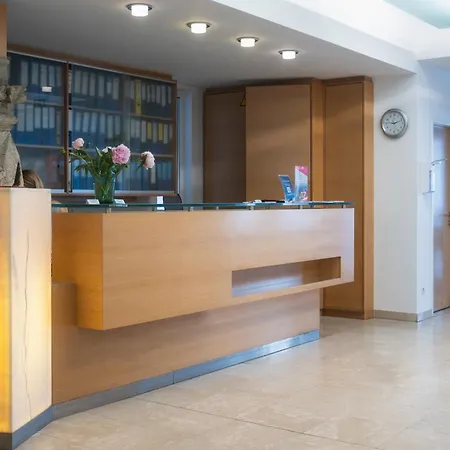 Dom-Hotel Hotell 4*