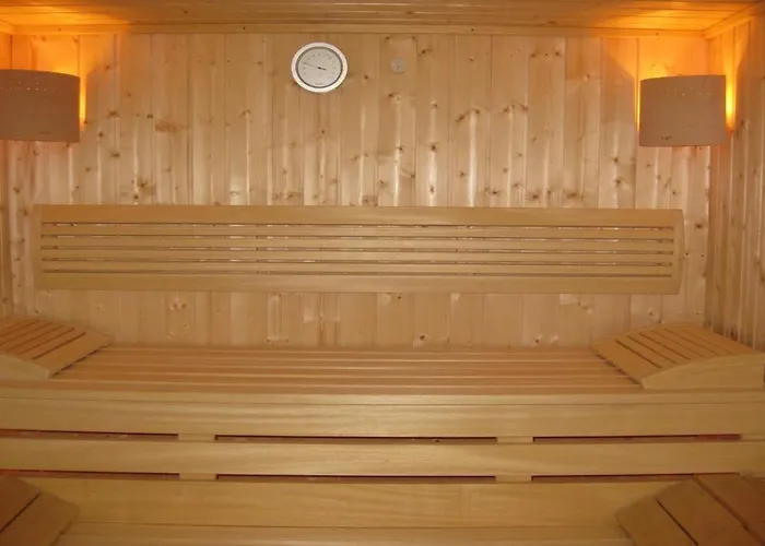 מלון Dom-hotel לינץ