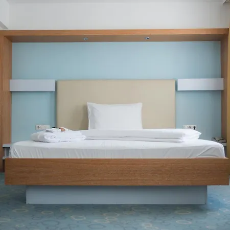 Hotel Dom-hotel 4*